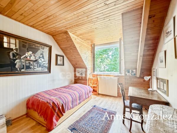 ORLEANS à l'Orée de Sologne, à vendre belle maison familiale avec jardin clos et arboré sans vis à vis et garage attenant