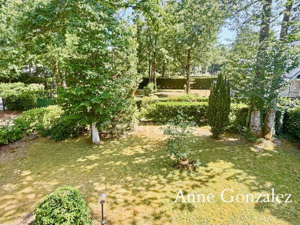 ORLEANS à l'Orée de Sologne, à vendre belle maison familiale avec jardin clos et arboré sans vis à vis et garage attenant