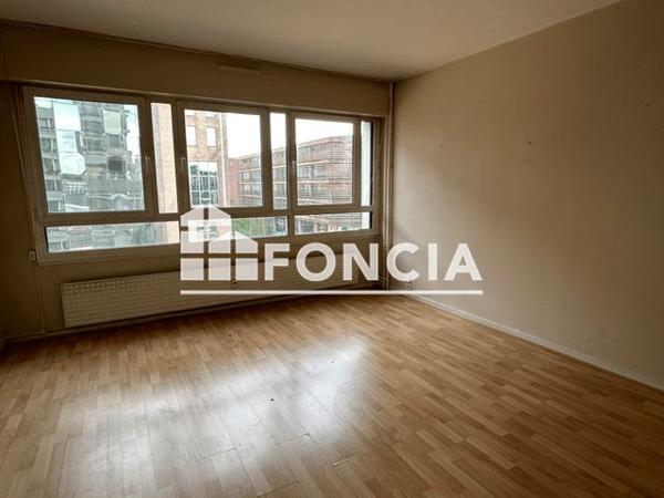 Location Studio 26.7 m² - 61 A 71 AVENUE JF KENNEDY Lille 59000