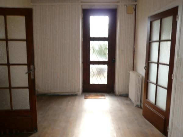 ⚜ BURIE (17) A Vendre CORPS de FERME et Ses Nombreuses Dépendances ⚜