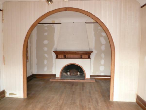 ⚜ BURIE (17) A Vendre CORPS de FERME et Ses Nombreuses Dépendances ⚜