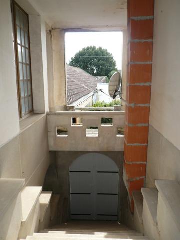 ⚜ BURIE (17) A Vendre CORPS de FERME et Ses Nombreuses Dépendances ⚜