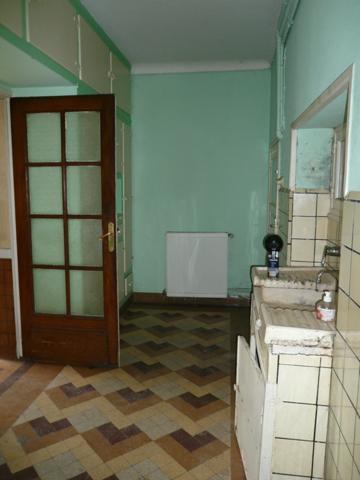 ⚜ BURIE (17) A Vendre CORPS de FERME et Ses Nombreuses Dépendances ⚜