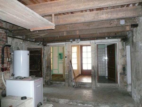 ⚜ BURIE (17) A Vendre CORPS de FERME et Ses Nombreuses Dépendances ⚜