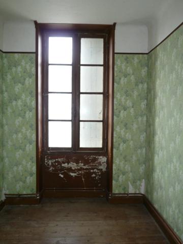 ⚜ BURIE (17) A Vendre CORPS de FERME et Ses Nombreuses Dépendances ⚜