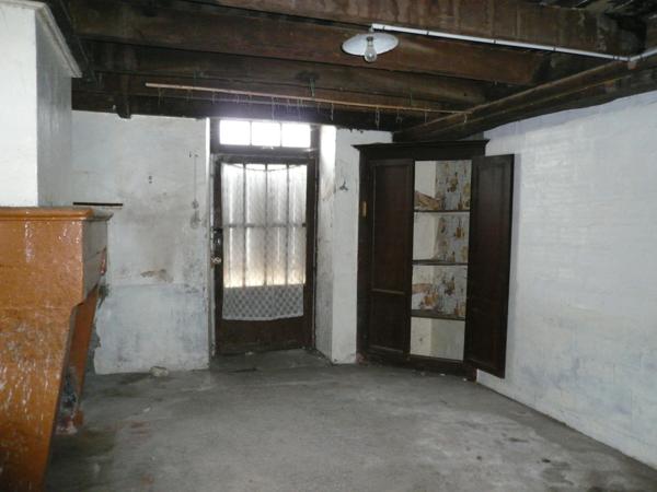 ⚜ BURIE (17) A Vendre CORPS de FERME et Ses Nombreuses Dépendances ⚜