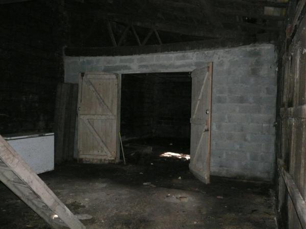 ⚜ BURIE (17) A Vendre CORPS de FERME et Ses Nombreuses Dépendances ⚜