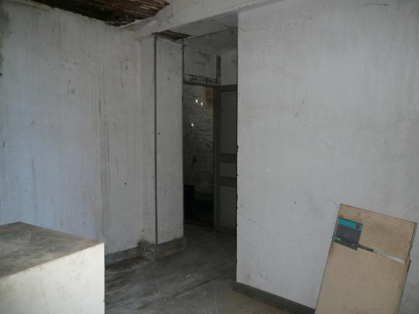 ⚜ BURIE (17) A Vendre CORPS de FERME et Ses Nombreuses Dépendances ⚜