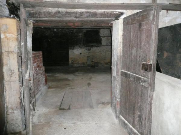 ⚜ BURIE (17) A Vendre CORPS de FERME et Ses Nombreuses Dépendances ⚜