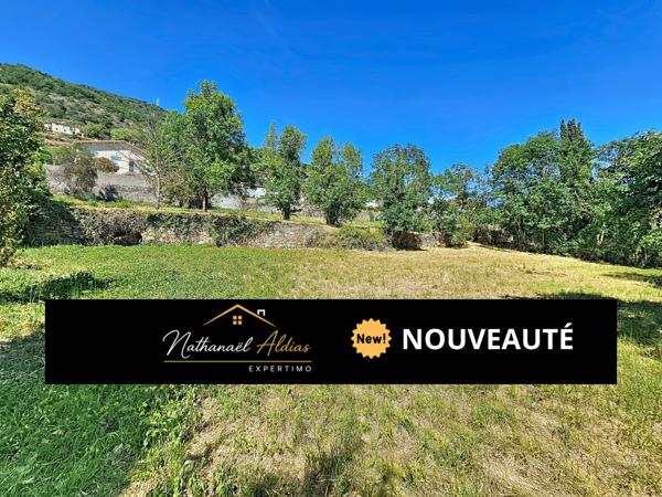 Grand terrain constructible aux Cazes
