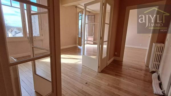Appartement
         3 pièces
        - 112 m² 199 000 € *