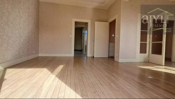Appartement
         3 pièces
        - 112 m² 199 000 € *