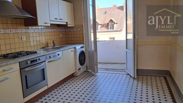 Appartement
         3 pièces
        - 112 m² 199 000 € *