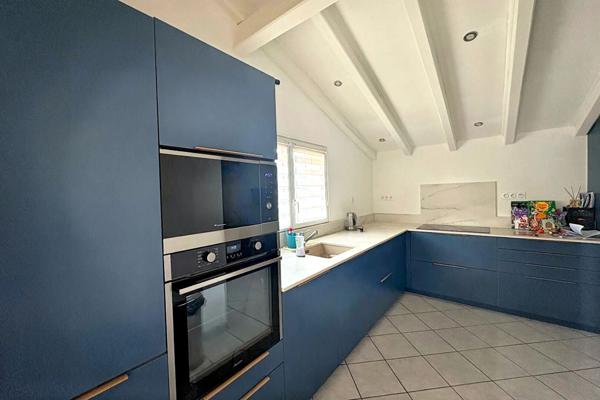 Maison Aimargues 6 pièce(s) 170 m2