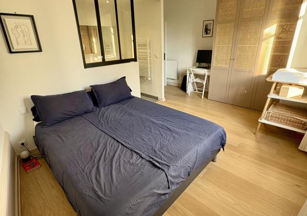 Appartement T3 de 87,50 m² au 1er étage d'un ancien hôtel particulier ravalé