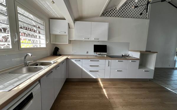 Maison à louer    5 pièces •  Kourou