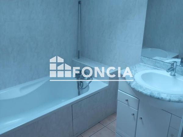 Location Maison 4 pièces 81.7 m² - 124 rue d'Italie La Tour Du Pin 38110