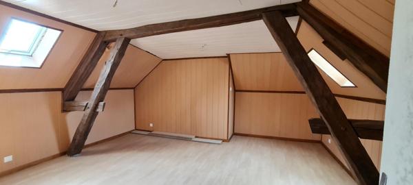 Belle maison à rafraîchir  au centre d'Ervy-le-Châtel