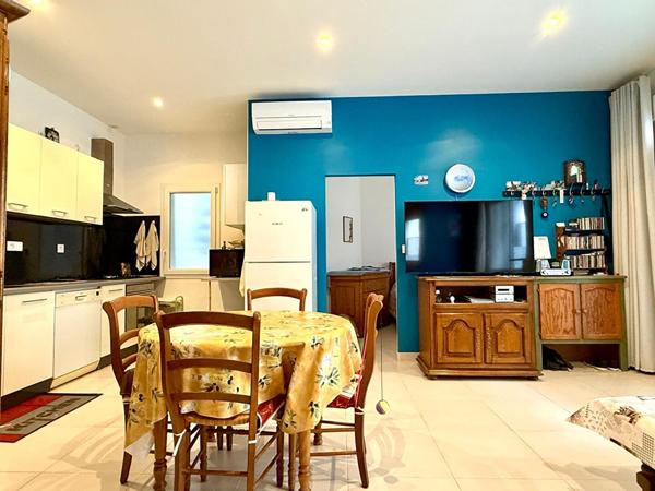 MEZE CENTRE Appartement T3 rénové de 51m2 en rdc