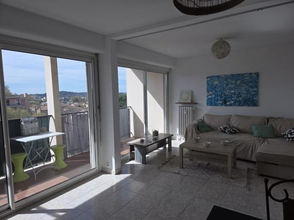 La valette du var, appartement T3/4 avec balcon