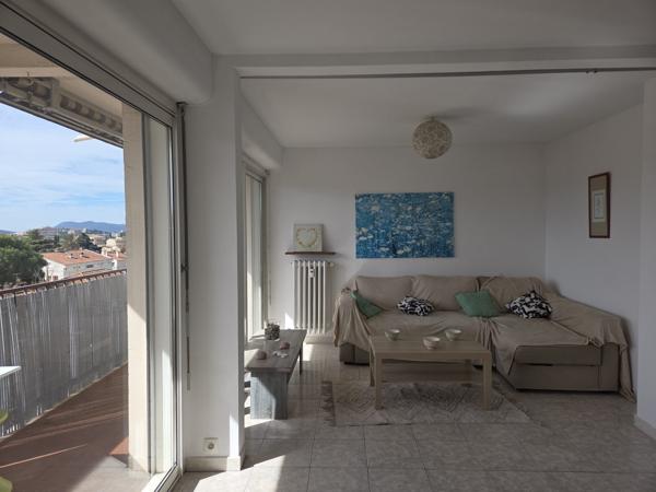 La valette du var, appartement T3/4 avec balcon