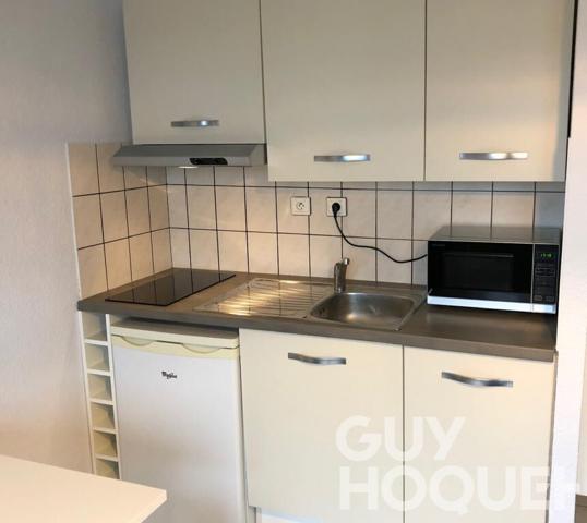 A LOUER PONTARLIER CENTRE STUDIO MEUBLÉ