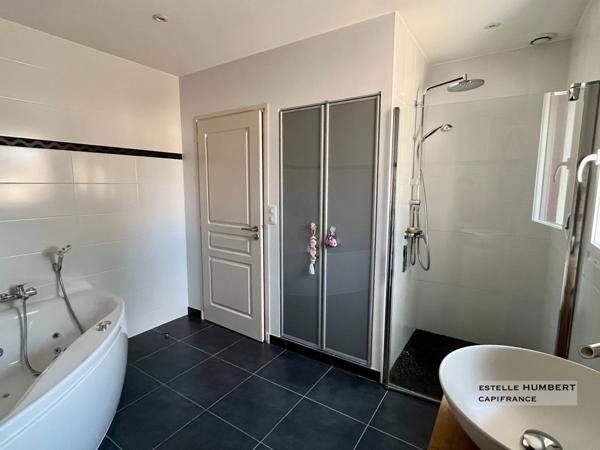 Maison à vendre 6 chambres, 223m2