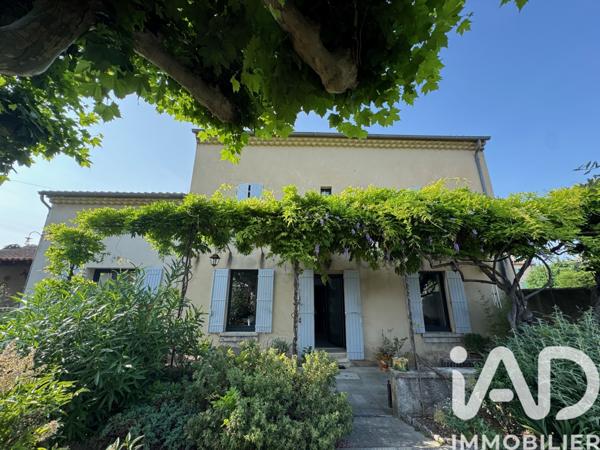 Maison à vendre 8 pièces 160 m² Saint-Saturnin-lès-Avignon