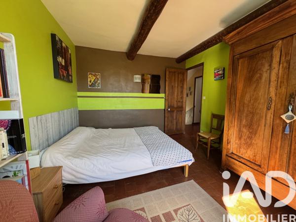Maison à vendre 8 pièces 160 m² Saint-Saturnin-lès-Avignon