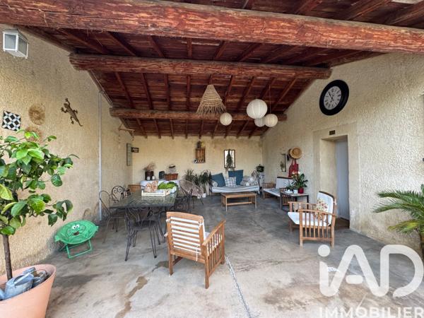 Maison à vendre 8 pièces 160 m² Saint-Saturnin-lès-Avignon