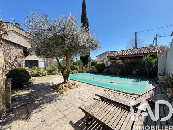 Maison à vendre 8 pièces 160 m² Saint-Saturnin-lès-Avignon