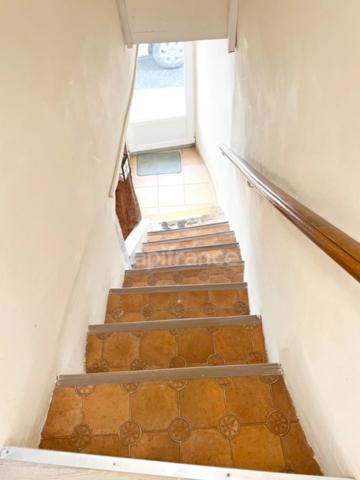 Maison de village lumineuse 2 chambres avec cave aménageable à Revest-du-Bion (04) proche Banon – Idéal investissement locatif