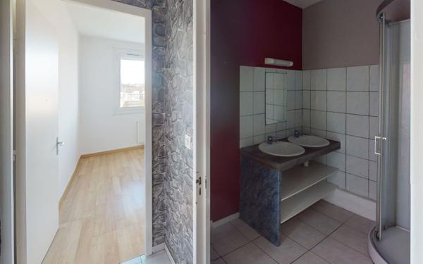 Appartement à vendre    4 pièces • 76,12 m2 Saint-Étienne