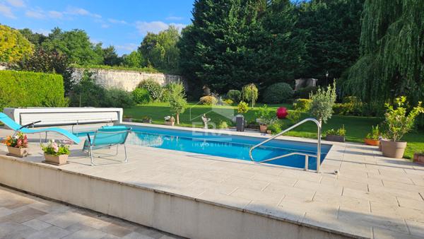 20696 - Maison avec piscine