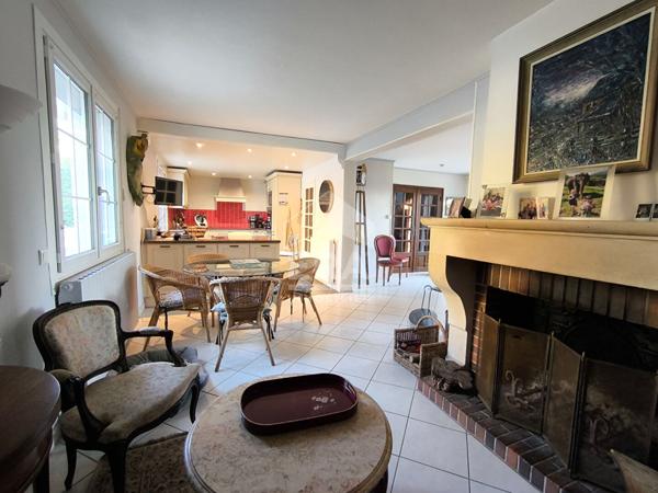 20696 - Maison avec piscine