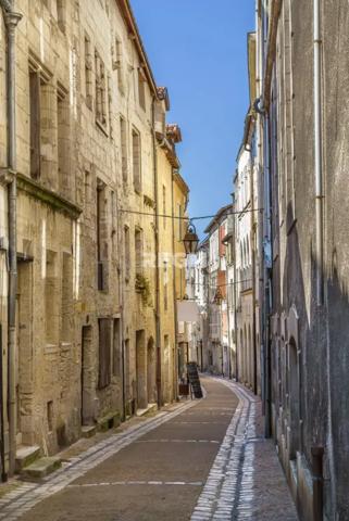 Périgueux (24000) Plateau Brut à aménager - Centre Ville - 54m2