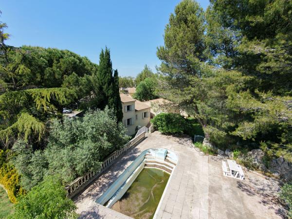 Maison
         5 pièces
        - 130 m² 350 000 € *