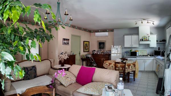 Maison
         5 pièces
        - 130 m² 350 000 € *
