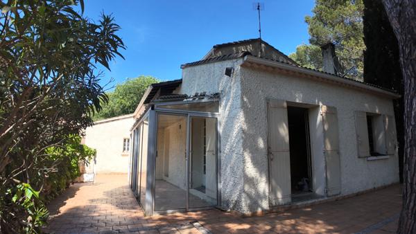 Maison
         5 pièces
        - 130 m² 350 000 € *