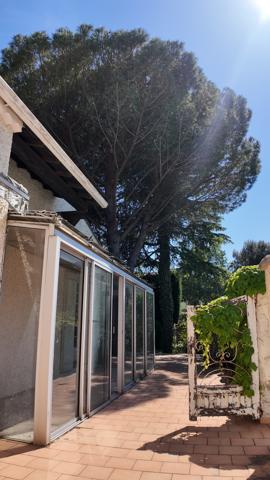 Maison
         5 pièces
        - 130 m² 350 000 € *