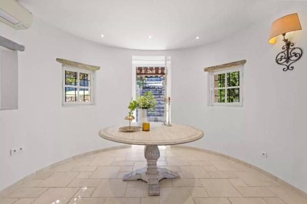 En exclusivité — Propriété d’exception en pierre, vue panoramique, Le Rouret