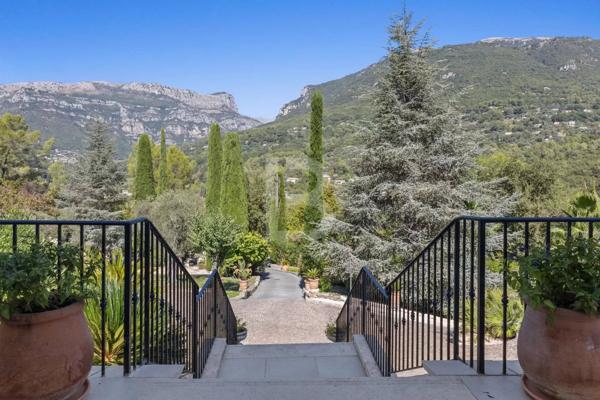 En exclusivité — Propriété d’exception en pierre, vue panoramique, Le Rouret