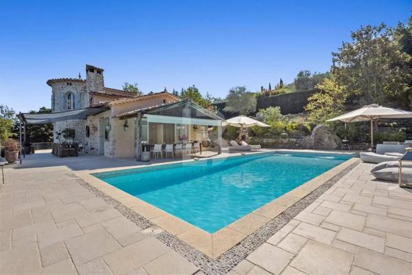 En exclusivité — Propriété d’exception en pierre, vue panoramique, Le Rouret