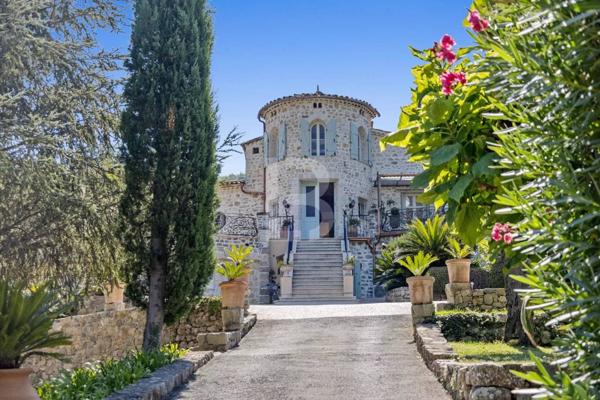 En exclusivité — Propriété d’exception en pierre, vue panoramique, Le Rouret