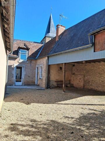 Maison à vendre à Villaines-sous-Malicorne dans la Sarthe (72270), ref : 388   
la fleche