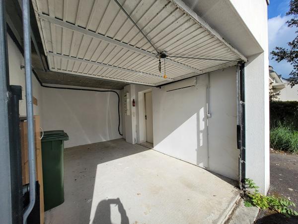 PROCHE DES COMMERCES ET ECOLE