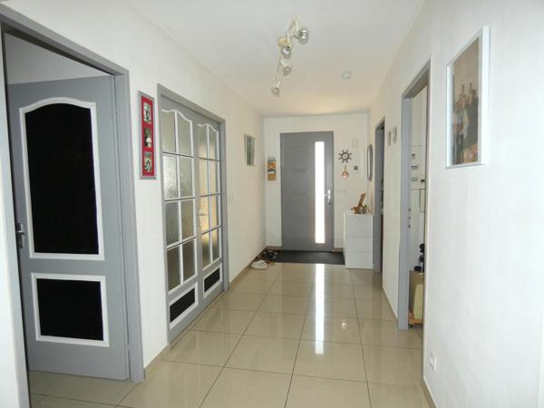 Villa 4 faces de 113m² avec sous-sol complet sur terrain de 369m²