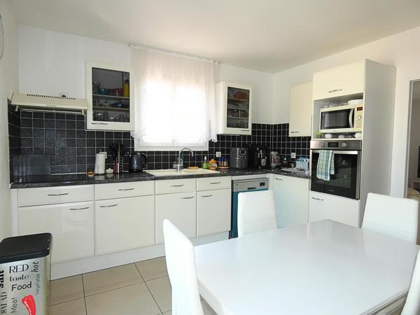 Villa 4 faces de 113m² avec sous-sol complet sur terrain de 369m²