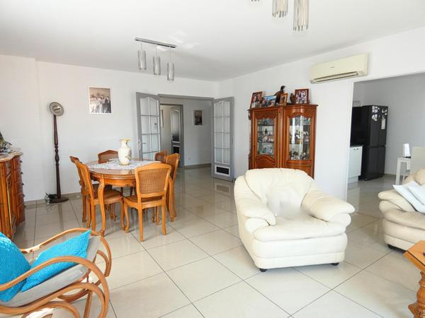 Villa 4 faces de 113m² avec sous-sol complet sur terrain de 369m²