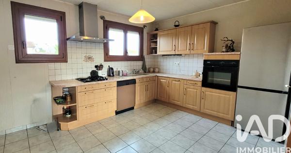 Maison à vendre 5 pièces 124 m² Nieuil-l'Espoir